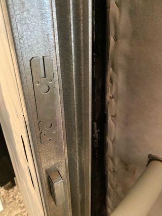 Puerta trastero metálica