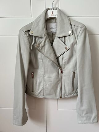 Cazadora Biker Mango blanca grisácea