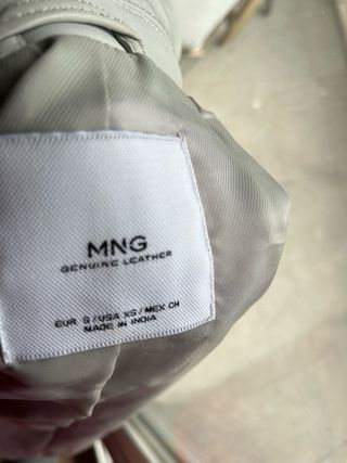 Cazadora Biker Mango blanca grisácea