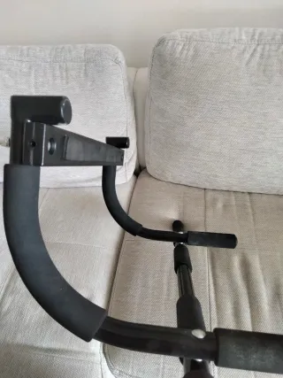 Barra de dominadas para puerta