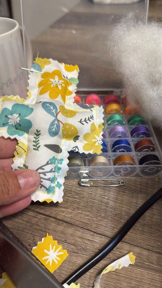 Llaveros Cruz Tela a Elegir