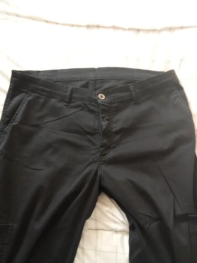 Pantalón cargo negro mujer