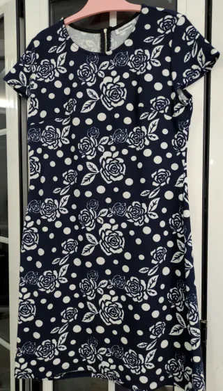 Vestido azul y blanco flores