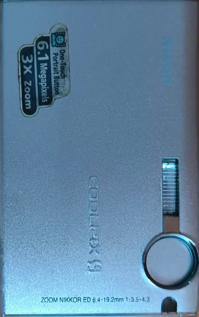 Cámara Nikon Coolpix S 6.1MP 3X Zoom