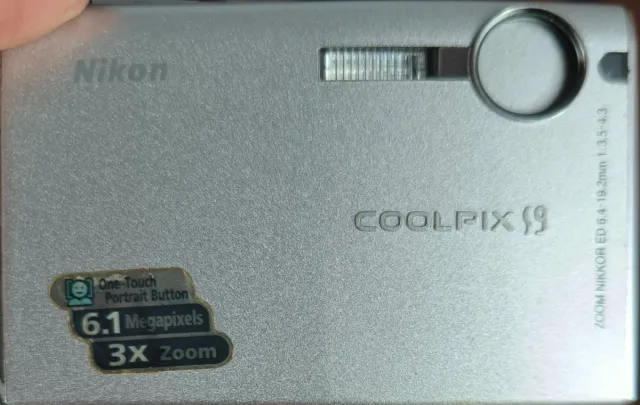 Cámara Nikon Coolpix S 6.1MP 3X Zoom
