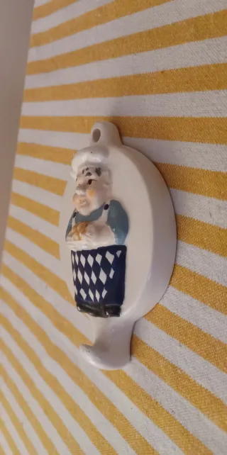 Appendino cuoco in ceramica