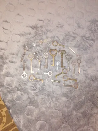 Set di chiavi antiche decorative