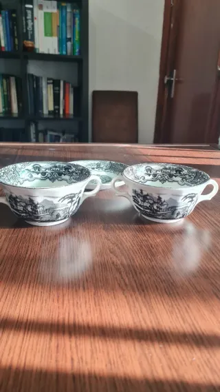 Juego Tazónes y Plato La Cartuja Sevilla