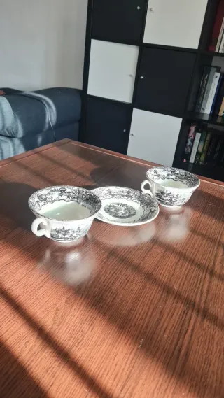 Juego Tazónes y Plato La Cartuja Sevilla