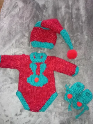 Conjunto Reborn Gorro y Patucos