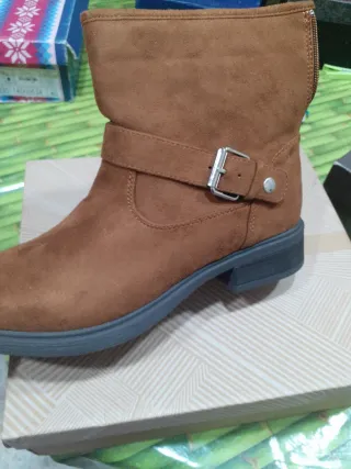 Botín mujer marrón con hebilla