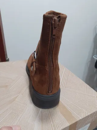 Botín mujer marrón con hebilla