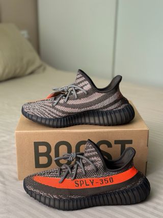 Adidas Yeezy 350 V2 Carbon Beluga talla 43 1/3