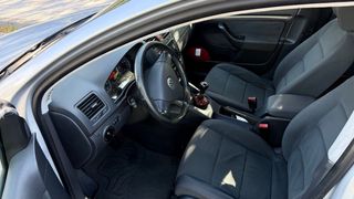 Volkswagen Golf 2004