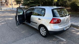 Volkswagen Golf 2004