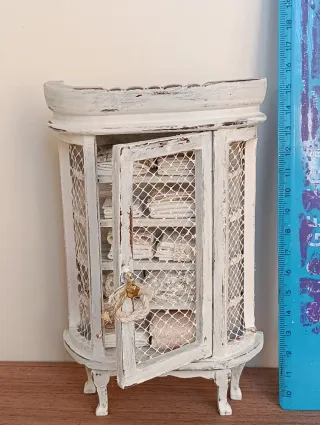 Vetrinetta in miniatura shabby chic