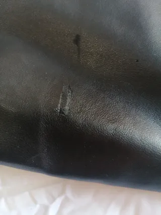 Chaqueta efecto piel negra