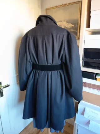 Chaquetón vintage años 90 negro y talla 42.