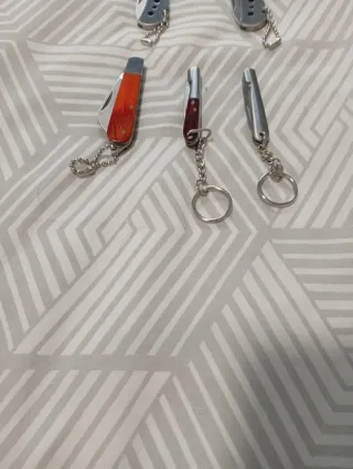 Mini coltelli portachiavi (set di 4)