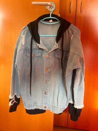 Chaqueta vaquera y 4 camisetas de Stranger Things