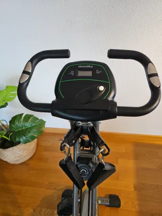 Bicicleta statica pieghevole Skandika, sella larga