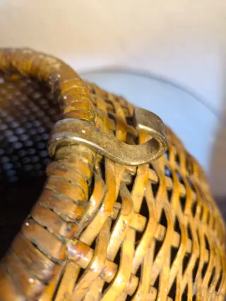 Autentica canasta cesta de pesca antigua de mimbre