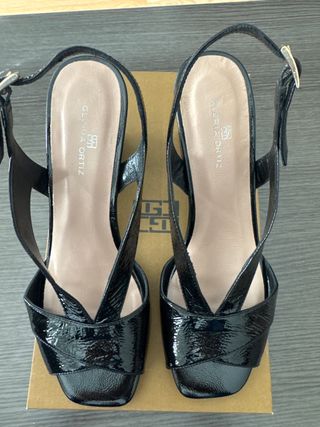 Sandalias de vestir Gloria Ortiz negras