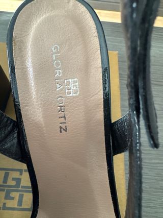 Sandalias de vestir Gloria Ortiz negras