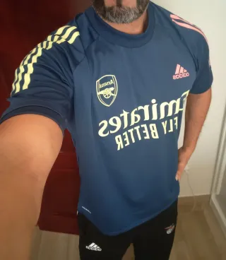 Camiseta entrenamiento Arsenal Adidas azul/rosa