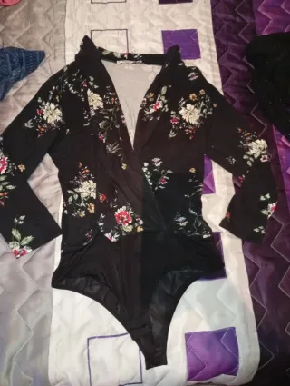 SOLO ENVÍOS. Lote 2 Jerséis Y 1 Body