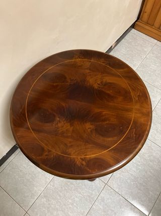 Mesa auxiliar redonda de madera