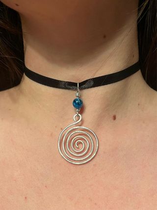 Collana Choker Fatta a Mano con Ciondolo Spirale