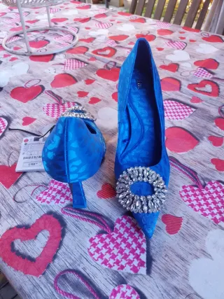 Scarpe Zara donna con tacco e strass