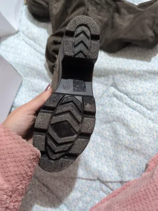 Botas altas con cremallera