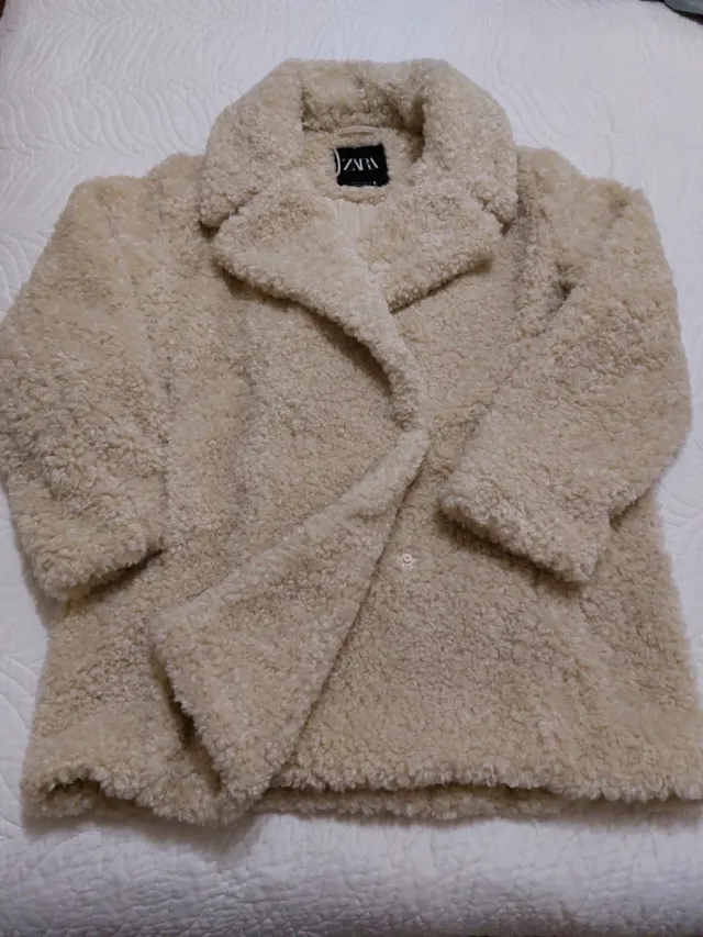 Abrigo pelo Zara beige