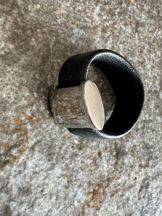 Anillo Swatch Cuero y Acero con Diamante