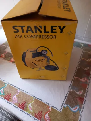 Compresor de aire Stanley + Kit 5
