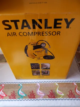 Compresor de aire Stanley + Kit 5