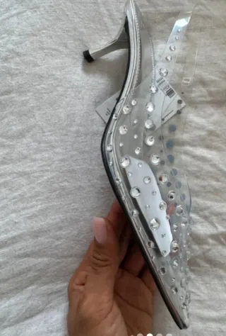 Zapatos joya vinilo transparente. Destalonado n.37