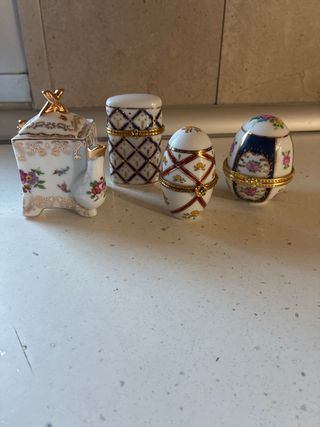 Scatoline di porcellana decorate