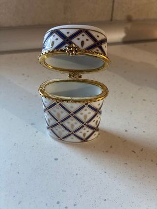 Scatoline di porcellana decorate