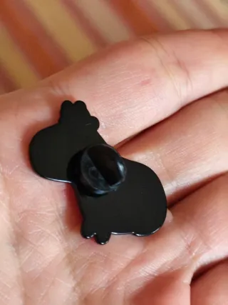 Pin Capibara con Ranita