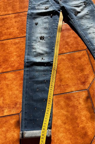 Jeans Monday taglia S con applicazioni