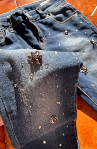 Jeans Monday taglia S con applicazioni