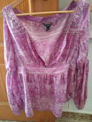 Blusa Morada y Rosa Estampada.