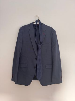 Traje Boston Azul con Corbata
