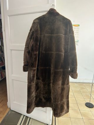 Abrigo largo marrón mouton