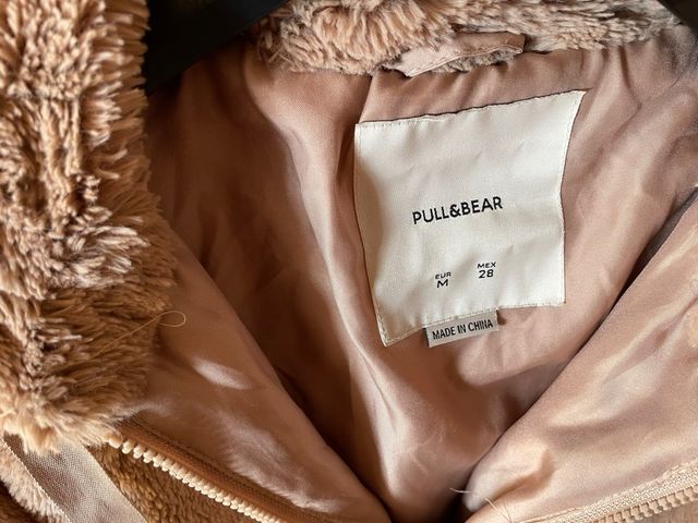 Chaqueta peluche Bershka beige mujer