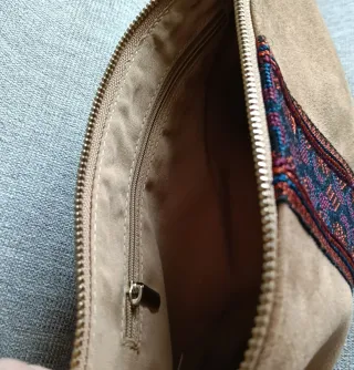 Bolso de mano elegante beige y multicolor