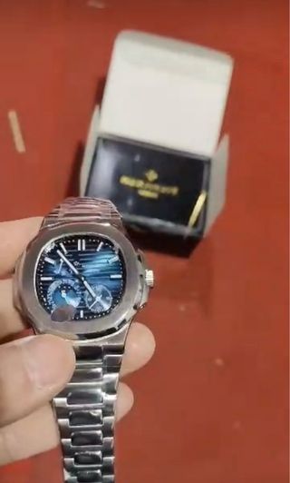 Reloj estilo Nautilus esfera azul